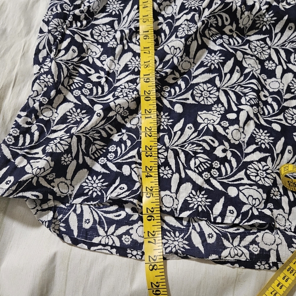 Lyza Byrd Navy Floral Ruffle Top Size Large 100% Cotton - Picture 7 of 7